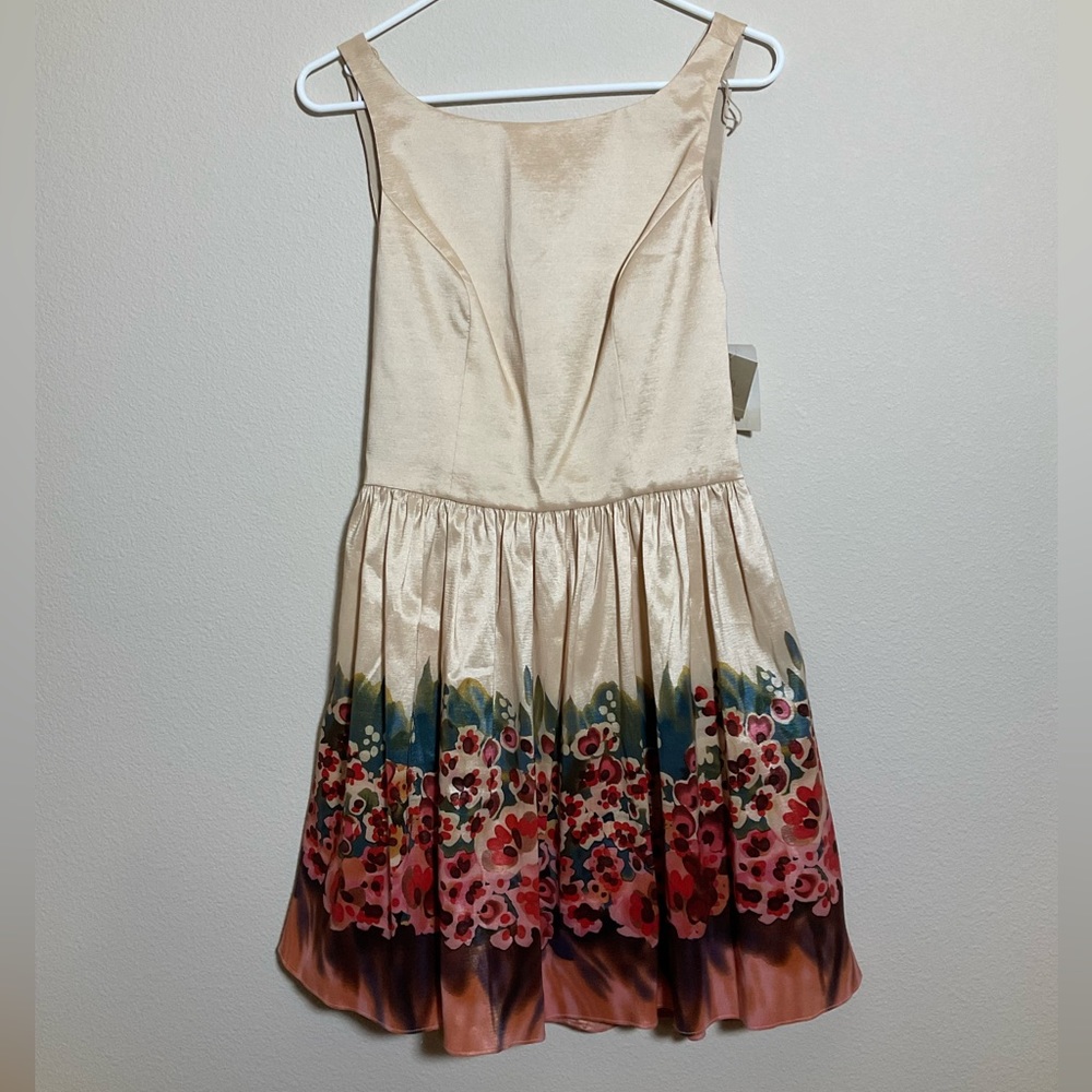 Aidan Mattox Open Back Party Dress Cream color Floral print Sz 6 Midi Formal